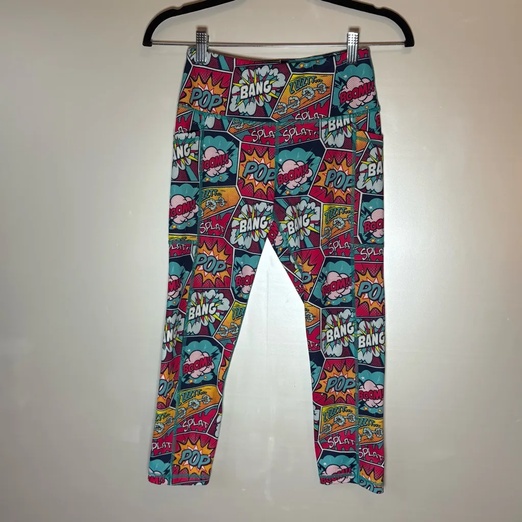 Constantly Varied Gear Leggings Capri with Comic Art Red Size XS - Image 5