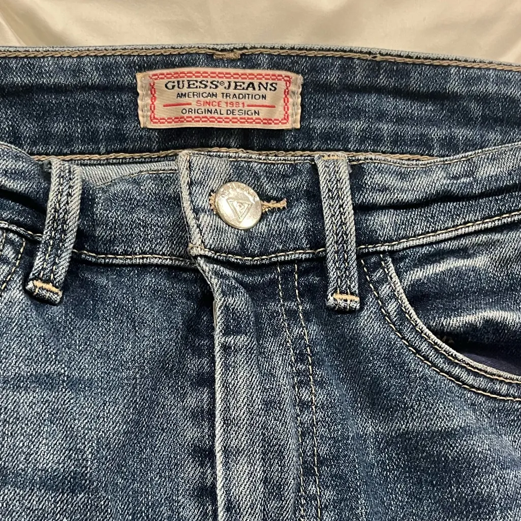 Guess Blue Denim Jeans with Silver Button - Image 3
