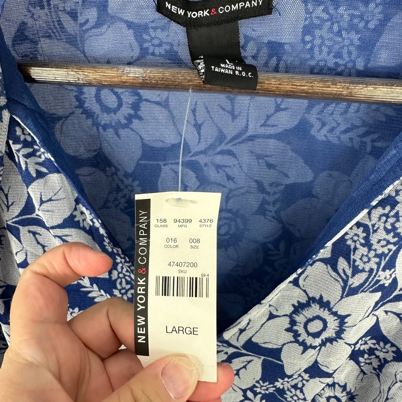 New York & Company Top L Blue Floral Mesh Sheer Blouse Romantic Boho Cottage Y2K Size L - Image 2