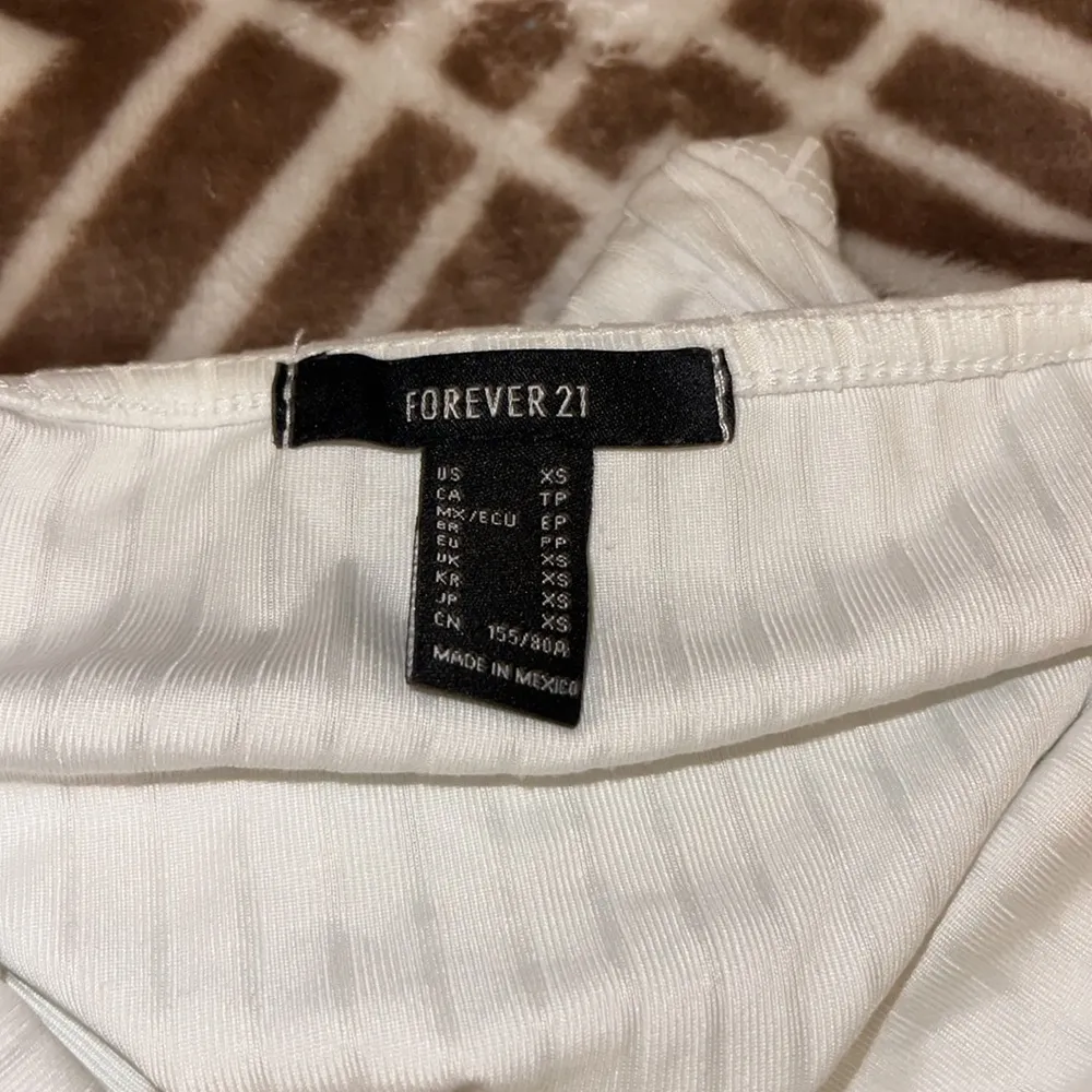 Forever 21 tank top - Image 3