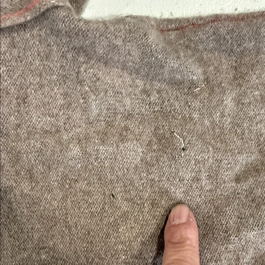 Pilcro 100-%cashmere Taupe V-Neck Sweater XS oversized cropped New - Image 10