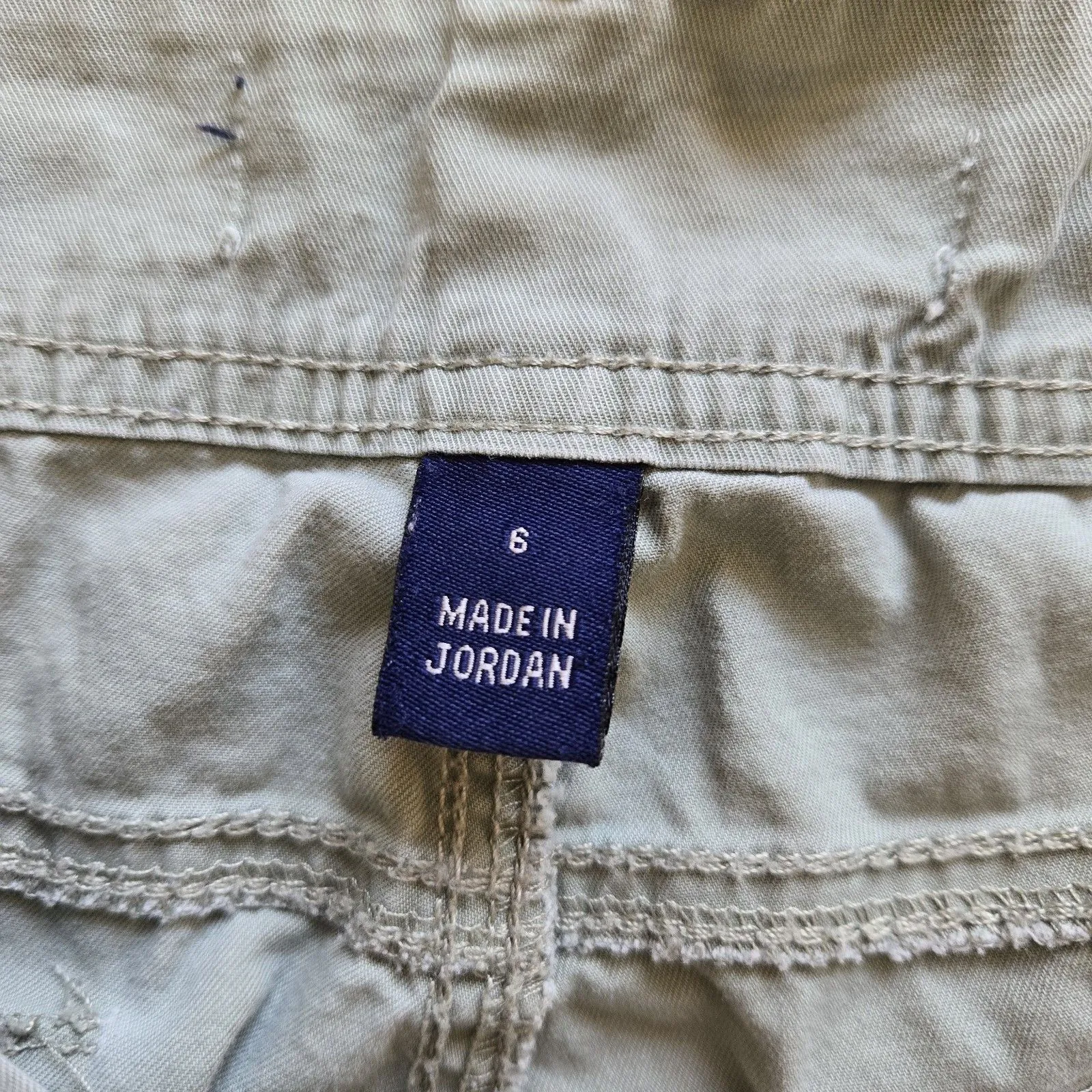 Bandolino Women’s Cargo Bermuda Shorts Sz 6 Green Button Side Roll Up Utility - Image 6