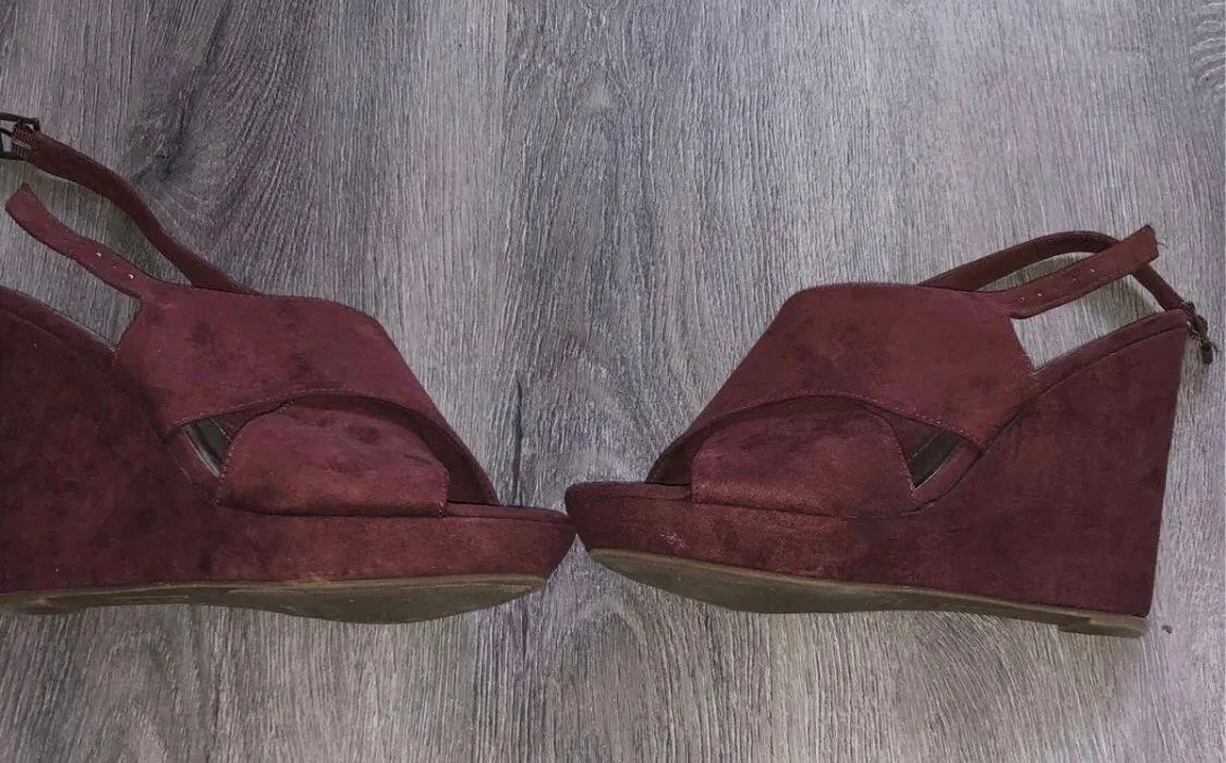 Maroon Wedge Heel Size 8 - Image 2
