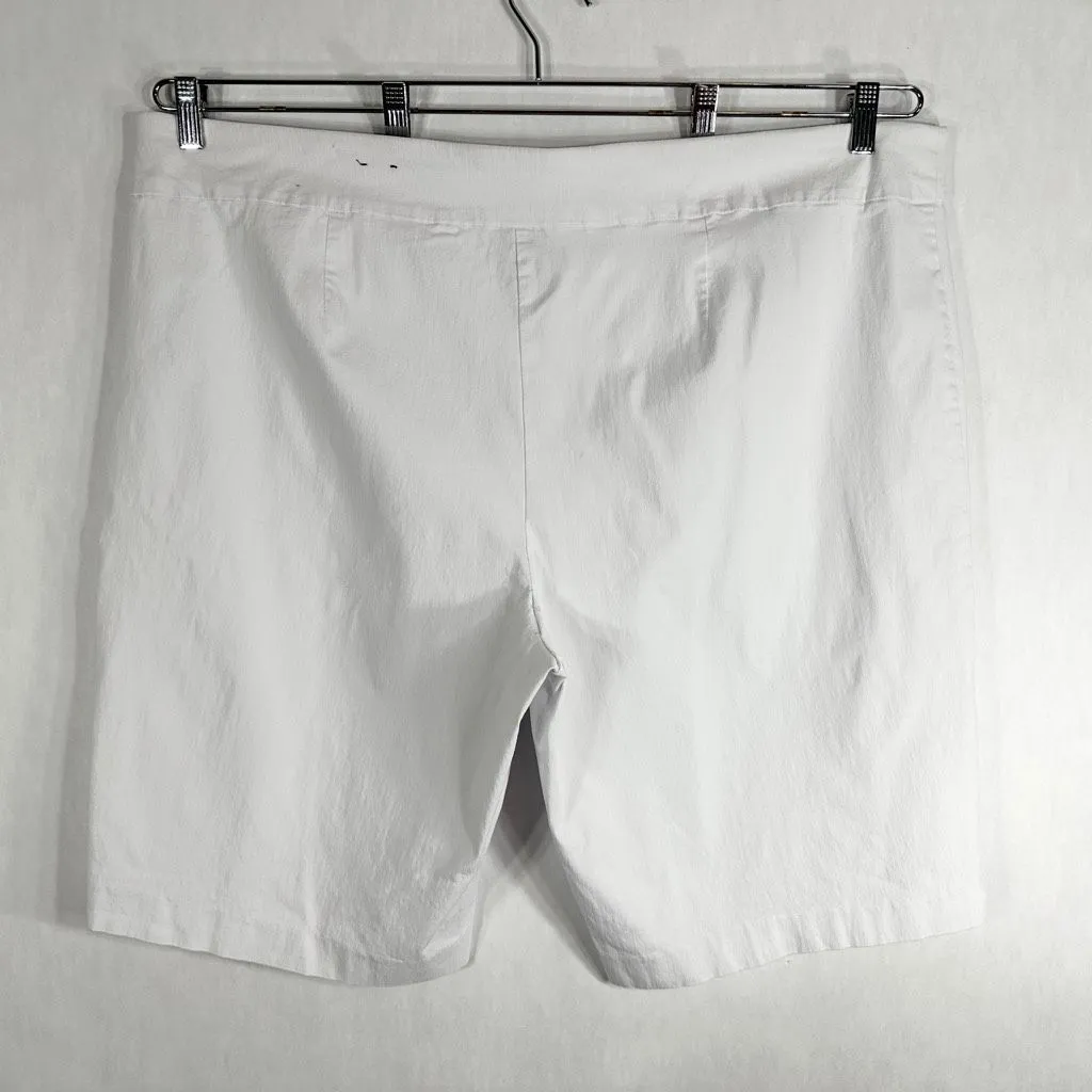 Avenue  Plus Size 26 Shorts White Solid High Rise Pull On 12 Inch Stretch 467‎ - Image 2