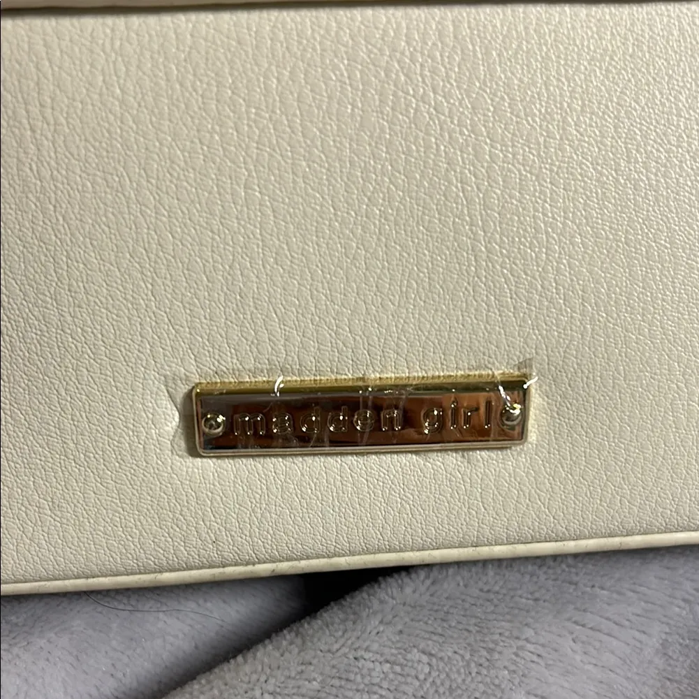 Madden Girl Cream Shoulder Bag - Image 4