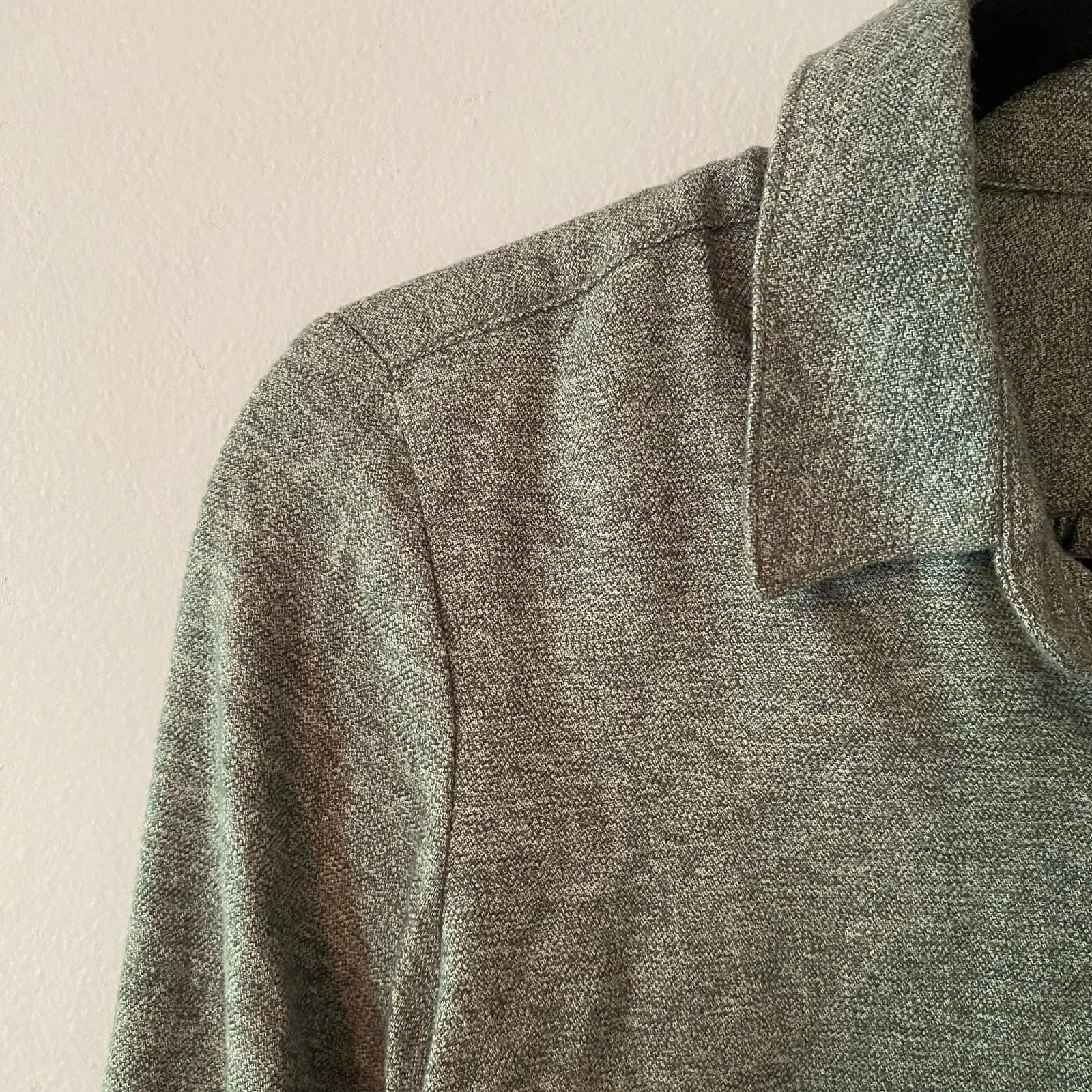 Kuhl Gray Long Sleeve Button Down Shirt Gorpcore Cotton Blend Women's size XS - Image 3