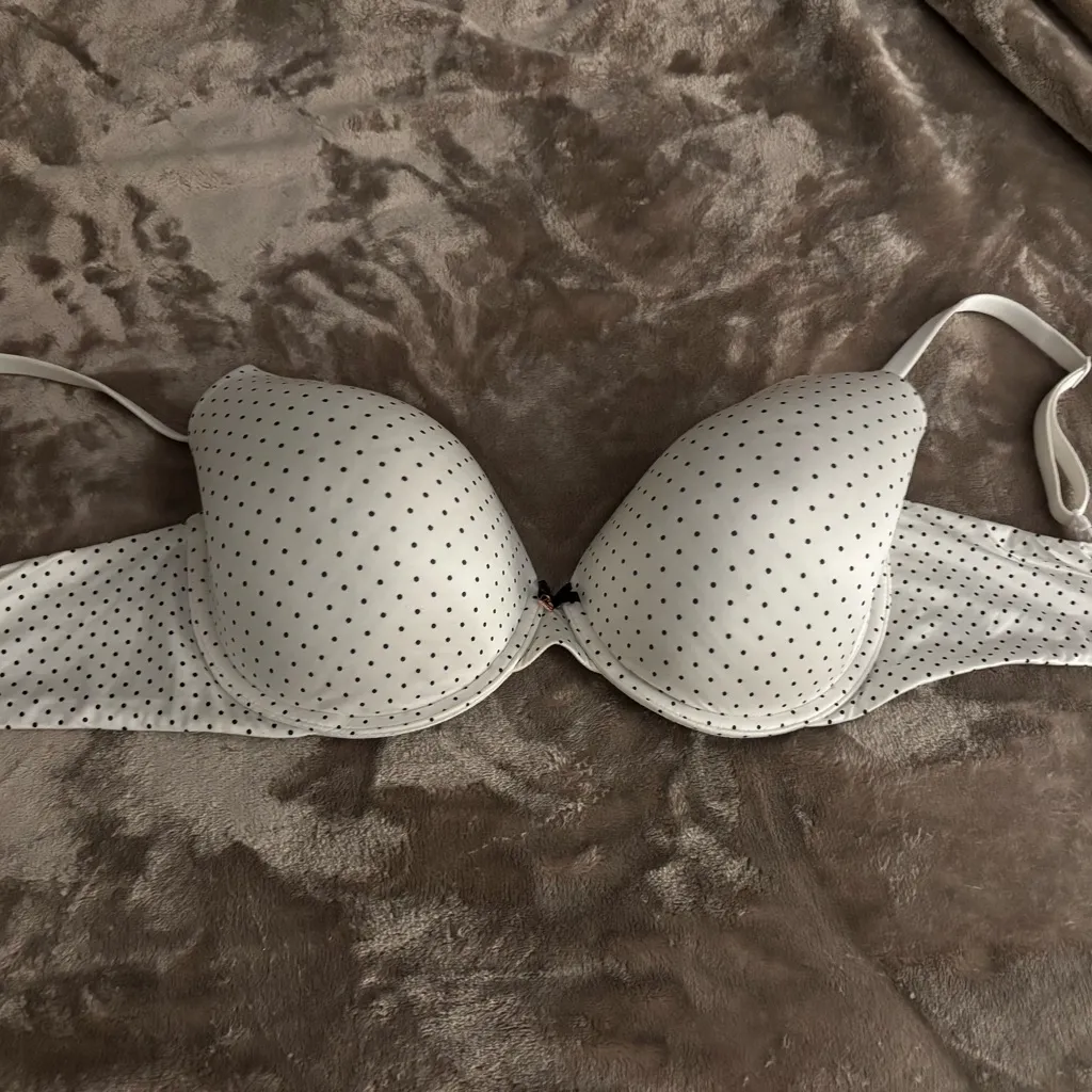 Pink Body By Victoria White and Black Dot Full-Coverage Bra Size 34DDD - Image 5