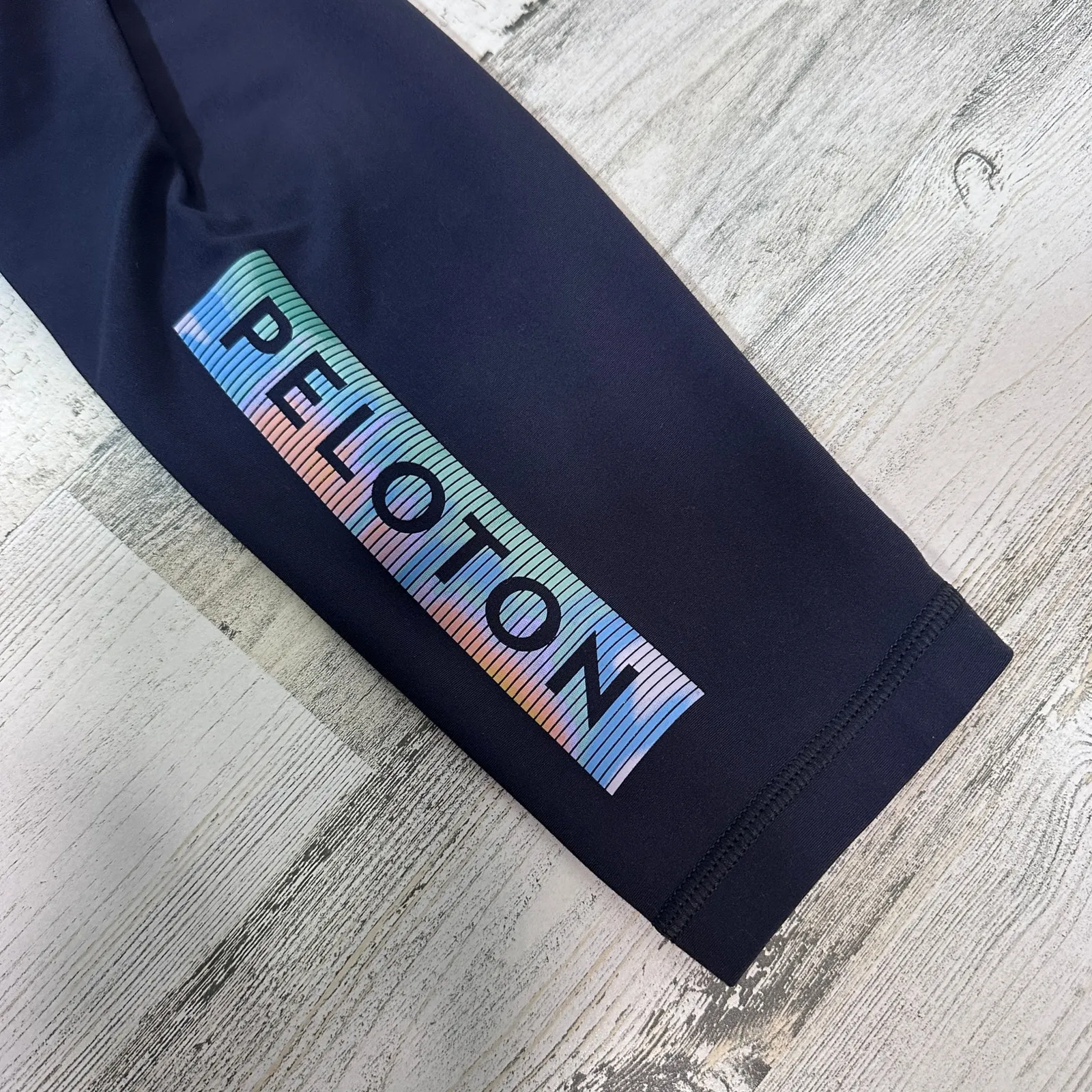Peloton Grey Leggings – Medium – Multicolor Graphic Logo Workout Compression - Image 6