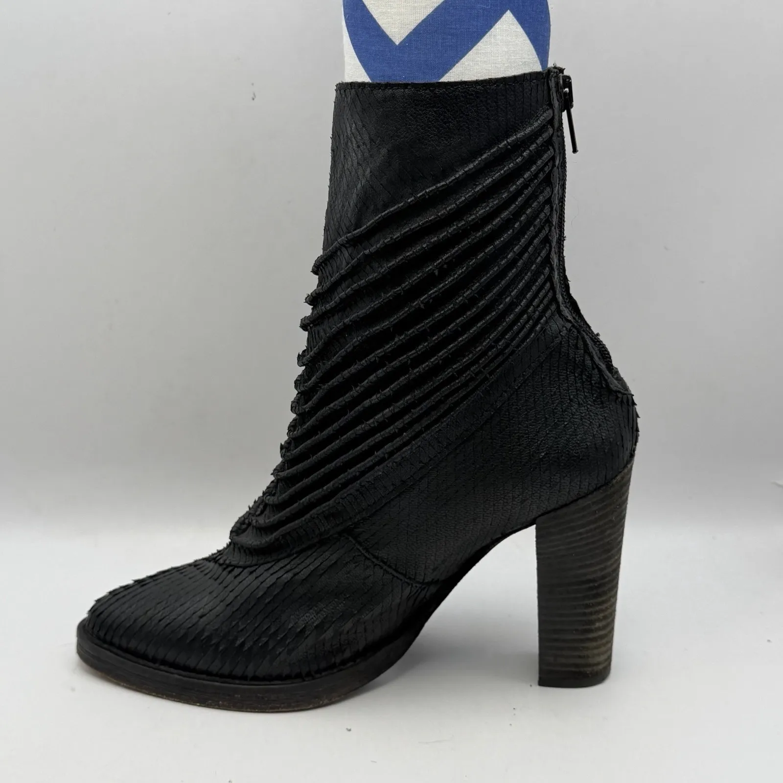 Free People Woman's Sz 7.5 "Barleda"  Snake Skin Leather Ankle Boots EU 38 - Image 6