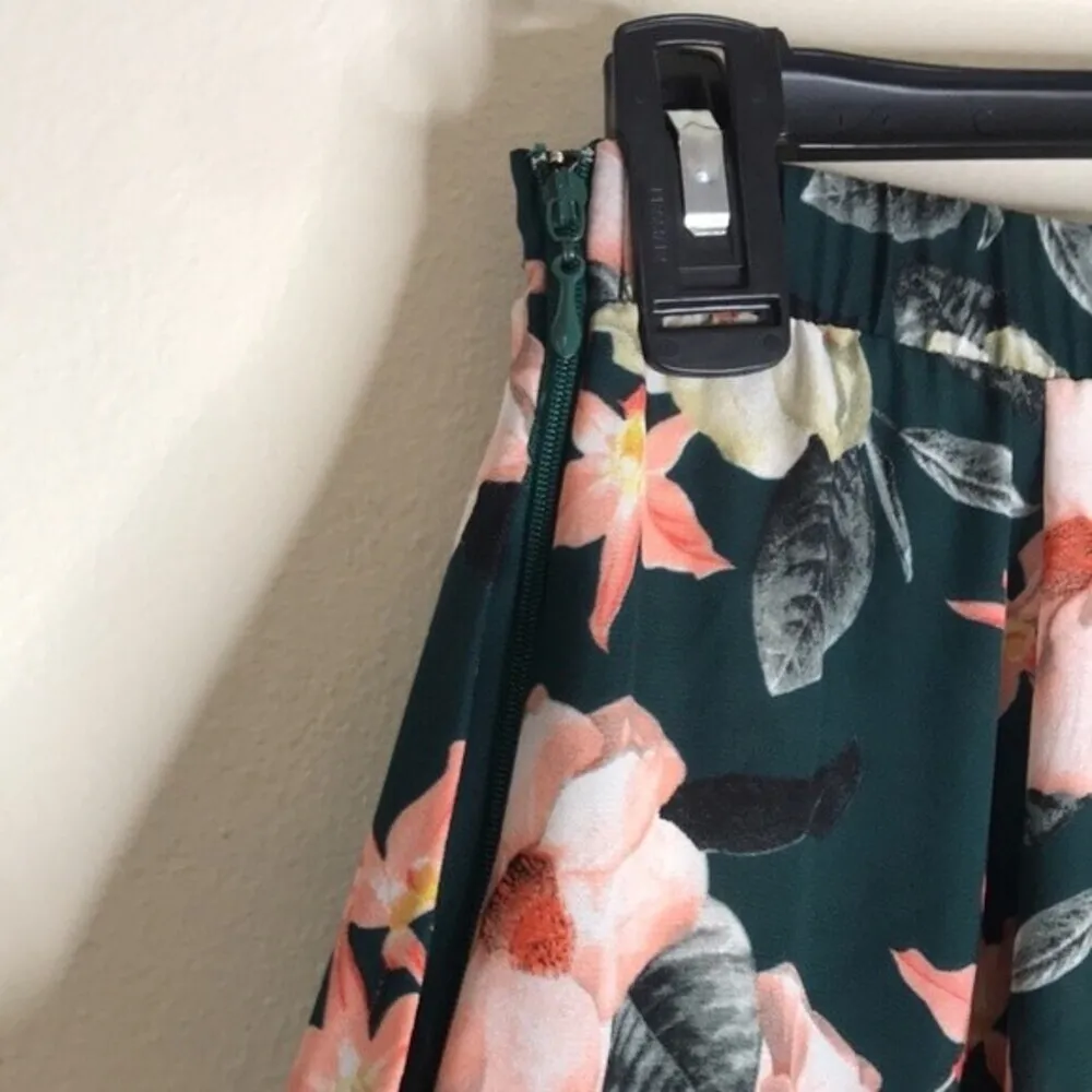 Show me your Mumu semi-sheer wide leg flare loose floral pants size medium - Image 7