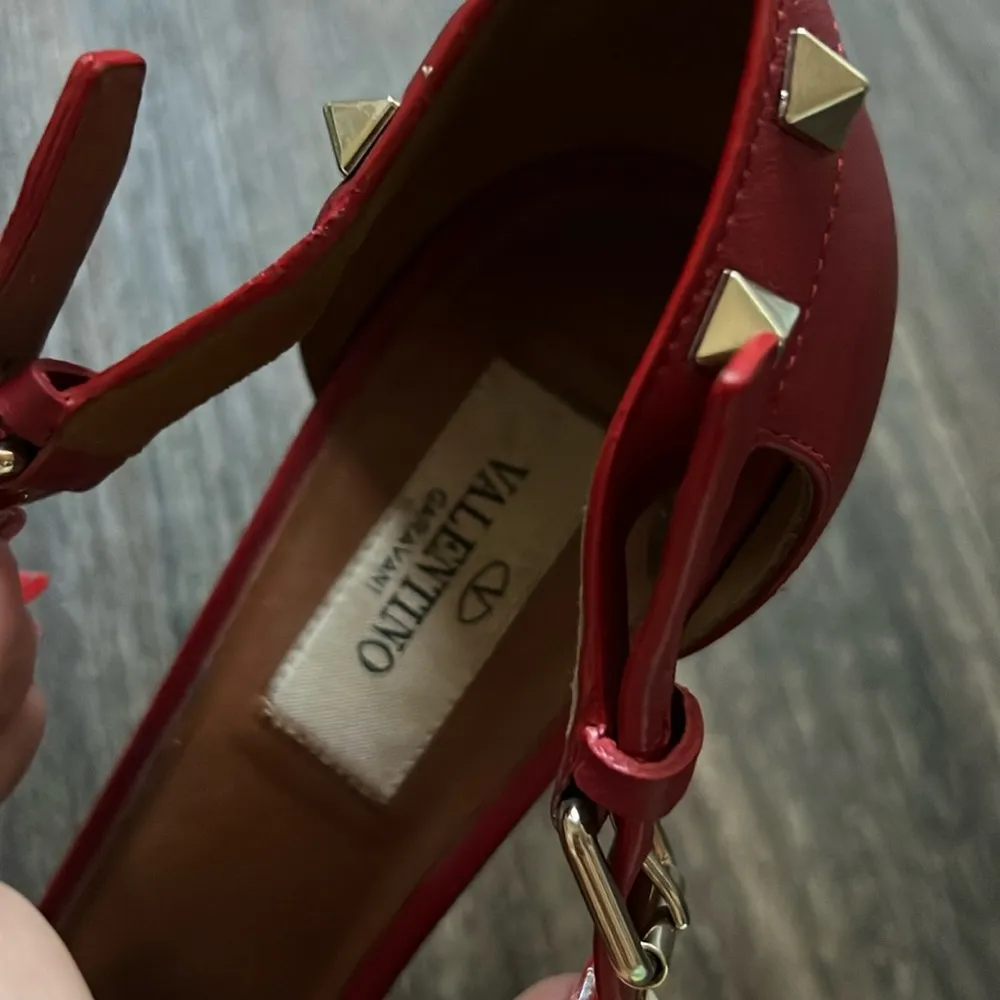 Valentino RED STUDDED STRAP SANDAL Size 7 - Image 11