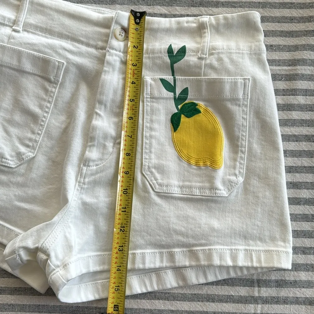 MAEVE by Anthropologie Colette Shorts Limoncello White w/ Lemon design  Size 32 - Image 10