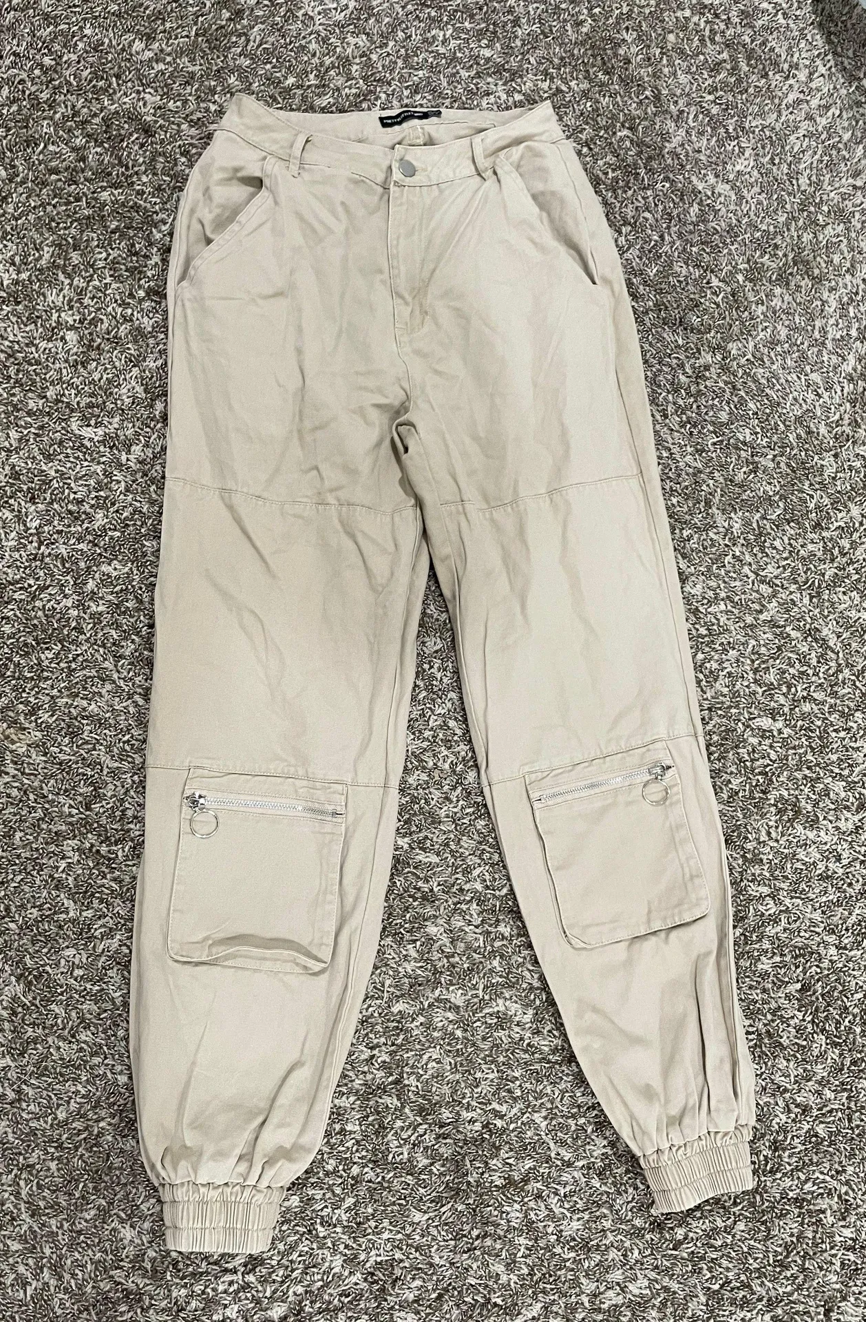 Pretty Little Thing High Rise Cargo Jeans With Flap Pockets / Cargo Pants size 8 - Image 5