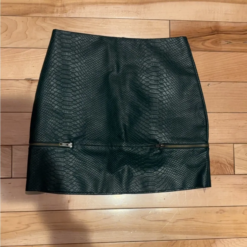 LOVERS AND FRIENDS GOOD TO BE BAD MINI SKIRT - Image 2