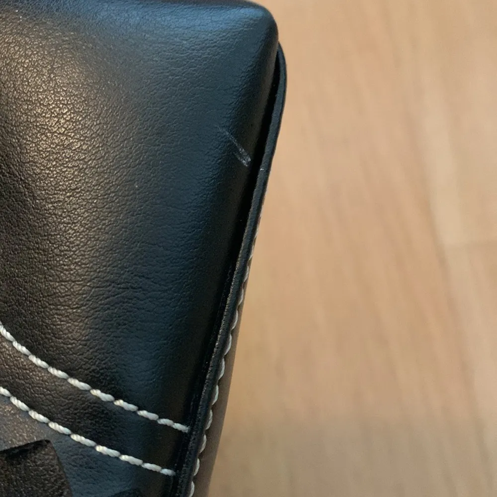 Anne Klein Black Leather Shoulder Bag - Image 5