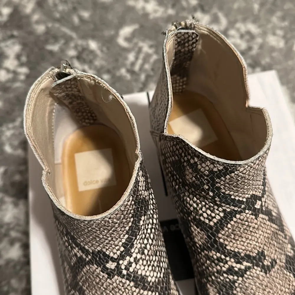 Dolce Vita Karsen Snake Print Stella Booties Size 7 - Image 4