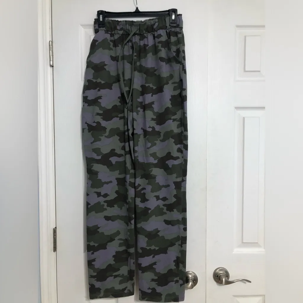 Lululemon athletica camo dusky lavender high rise 365 pants joggers women’s‎ 6 - Image 2