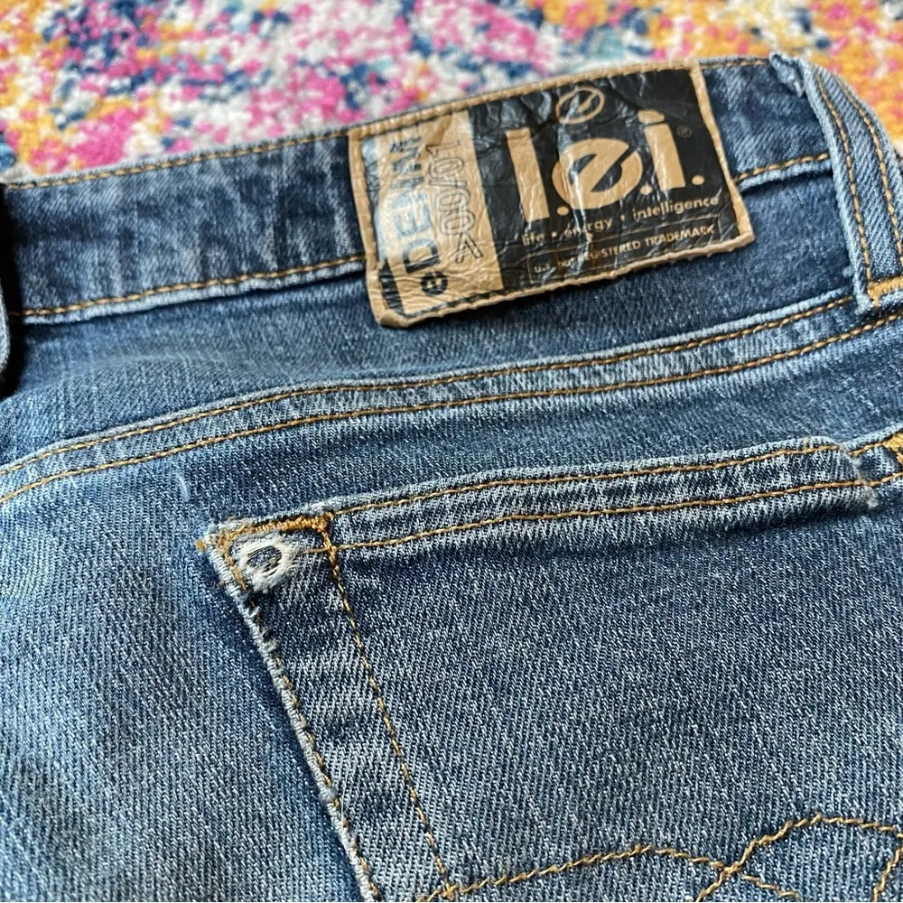 Vintage Y2K L.E.I. Custom Embroidered Moon and Stars Dream Catcher Flare Jeans Blue Size undefined - Image 5