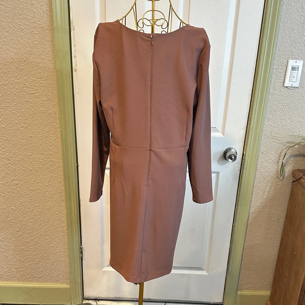 Abercrombie & Fitch Mauve Long Sleeve Dress with Ring Detail - Image 3
