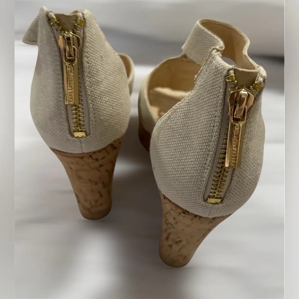 Karl Lagerfeld Sylvie Beige Canvas Cork Wedge Sandals 8M Gold Zip Back - Image 4