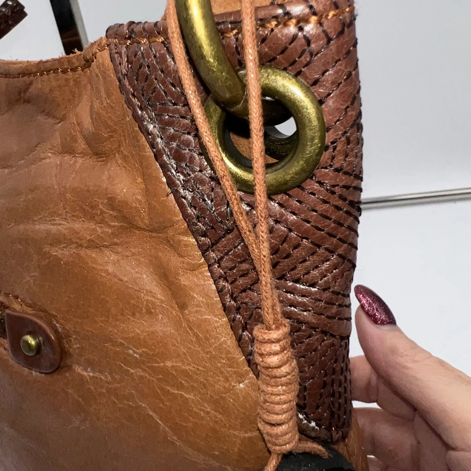 The Sak Brown Leather Shoulder Bag Convertible Strap Bronze Hardware Hobo - Image 10