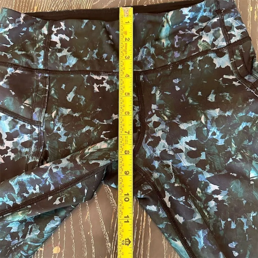 Lululemon Top Speed Crop Leggings Blue Floral Moisture - Image 6