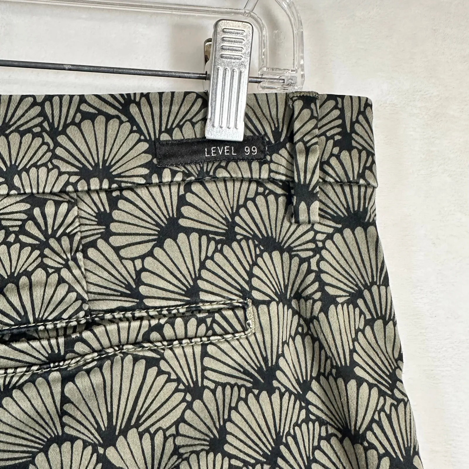 Anthropologie Level 99 Shorts 30 Green Clamshell Chino Workwear Zipped‎ Pockets - Image 7