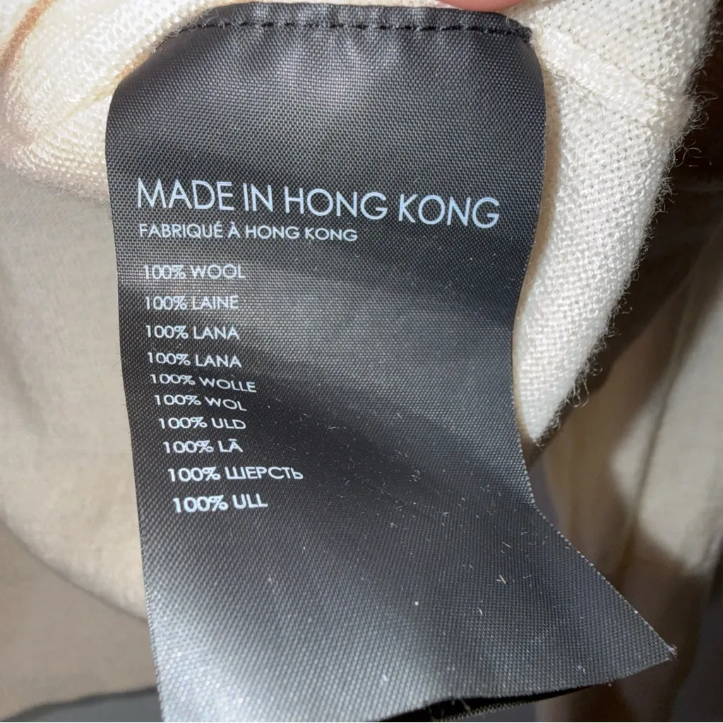 club monaco Cream Crew Neck Merino Wool Sweater CS Made In Hong Kong - Image 4