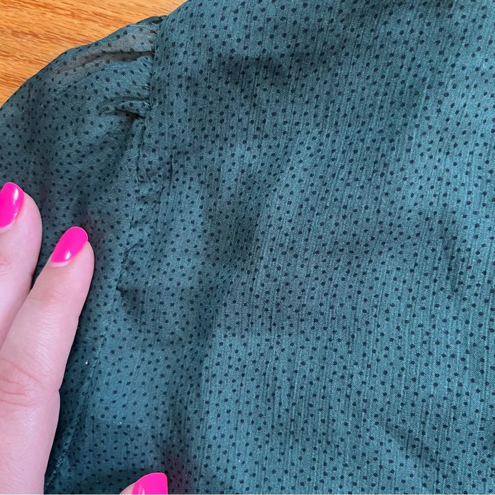 Abercrombie & fitch dark green sheer polka dot printed bodysuit blouse size sm - Image 5