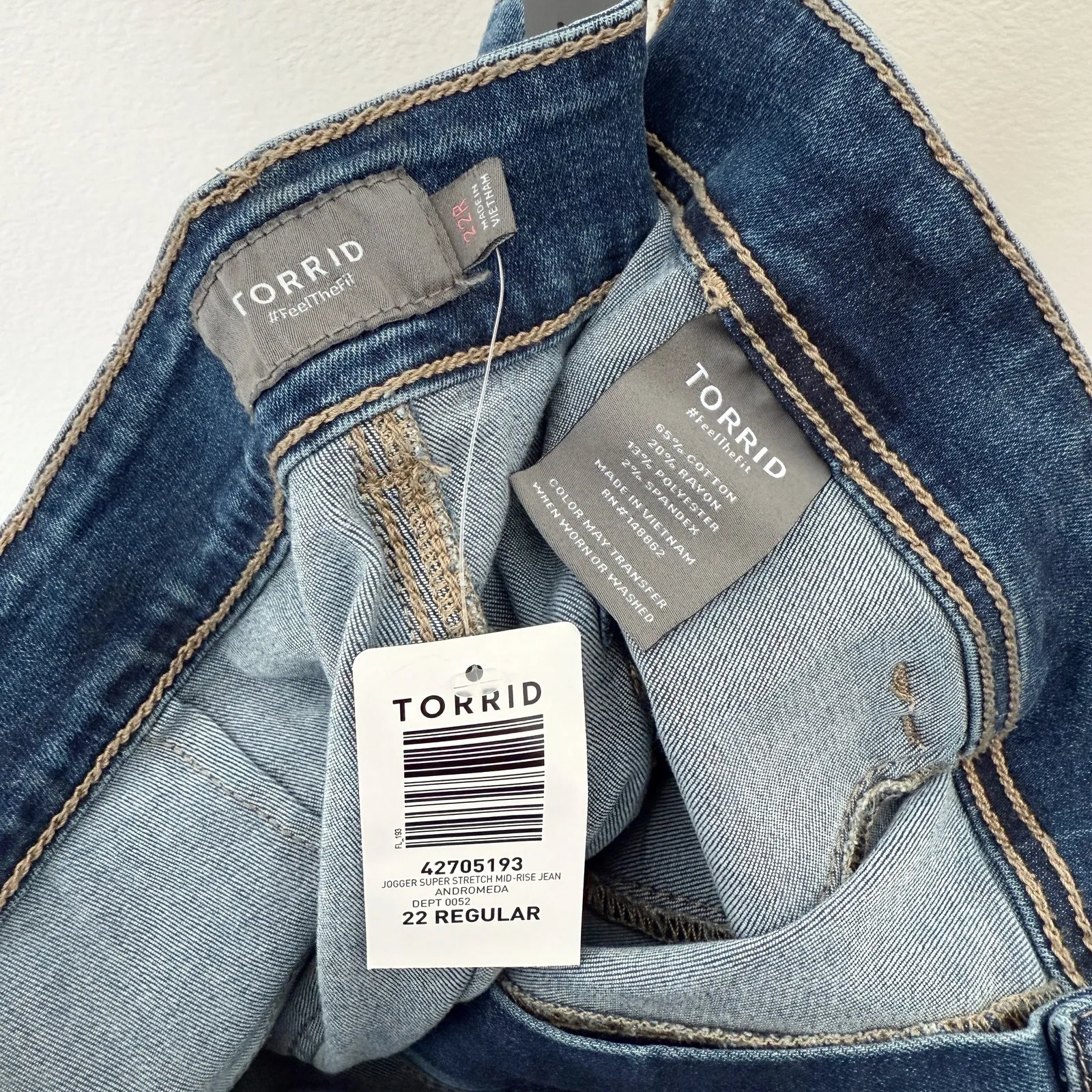 [Torrid] Dark Wash Mid Rise Jogger Super Stretch Jeans Relaxed Fit NWT Size 22 - Image 10