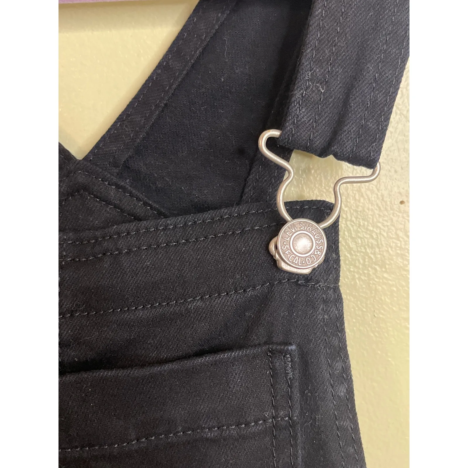 Levi's Premium Black HIGH LOOSE OVERALLS, size 25, MSRP $128, Pc9 - Image 12