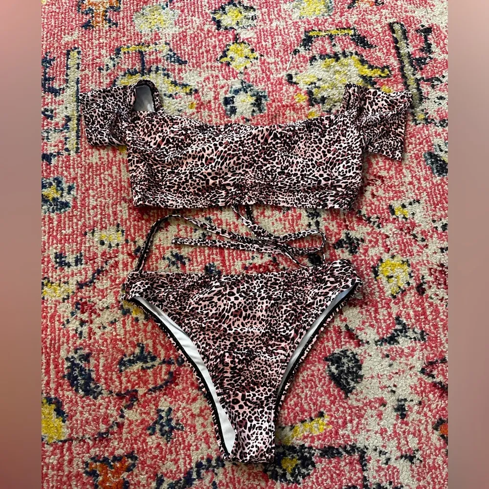 Pretty Garden Leopard Print Bikini Set Size M - Image 2
