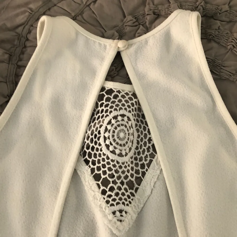 MINKPINK White Romper with Lace Detail - Image 7