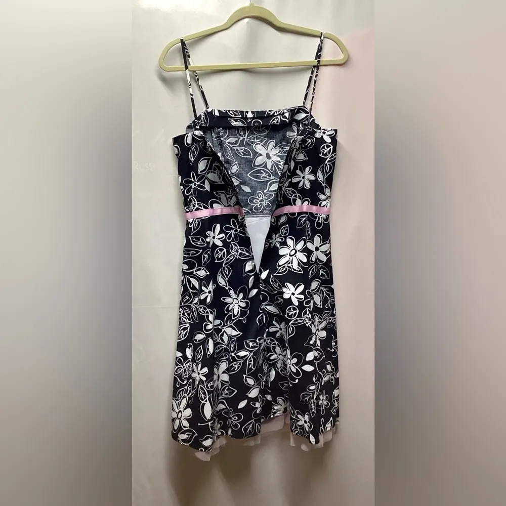 IN San Francisco. Spaghetti strap A-Line dress with crinoline hem line. Size 11 - Image 13