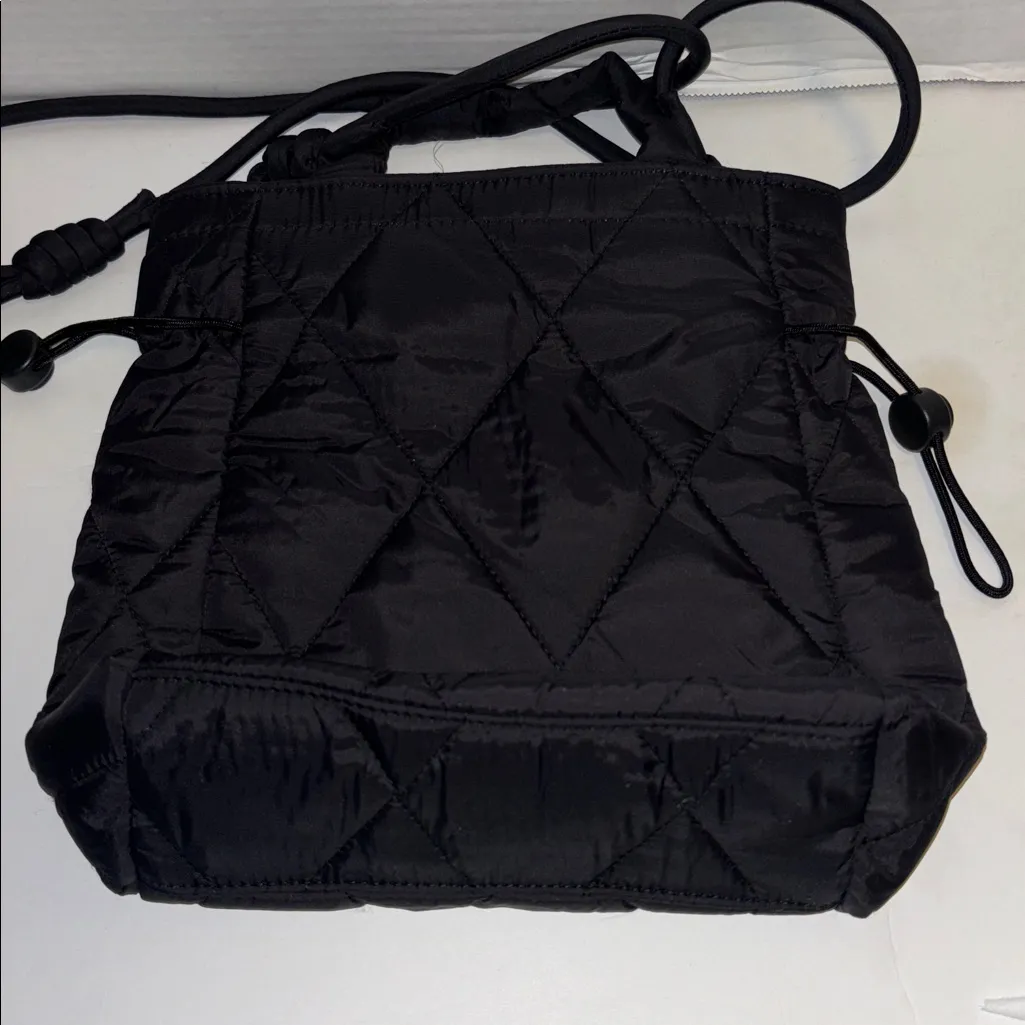 VERA BRADLEY SMALL BLACK NYLON TOTE WITH HANDLE AND CROSSBODY STRAP ZIP CLOSURE - Image 3