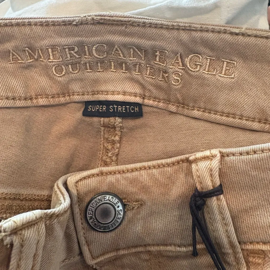 American Eagle Brown Midi‎ Shorts Size 8 - Image 4