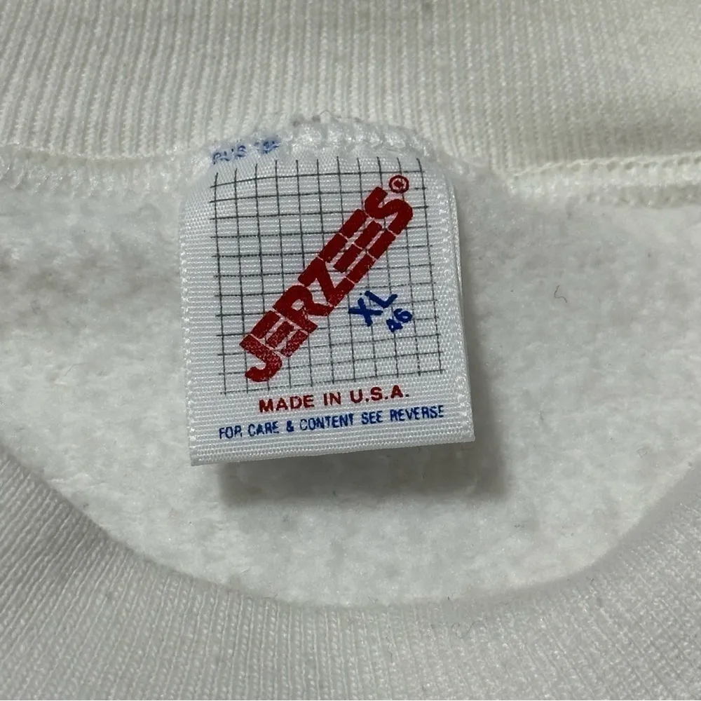 Vintage 1980’s Jerzees Mickey Mouse Uni-Sex XL White Shoes Pullover Sweatshirt - Image 6