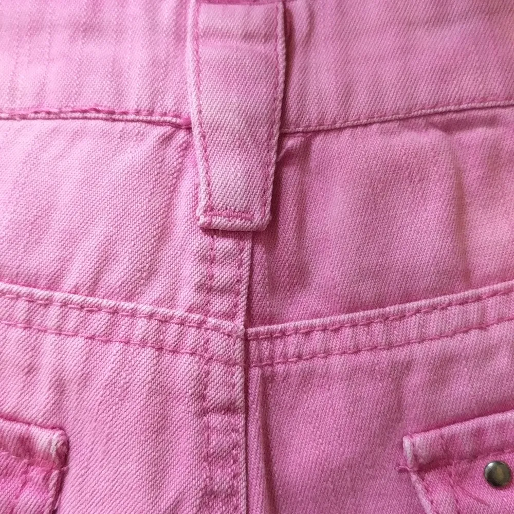 Dream Out Loud by Selena Gomez Pink Distressed Faded Jean Shorts Juniors Size 7 - Image 12