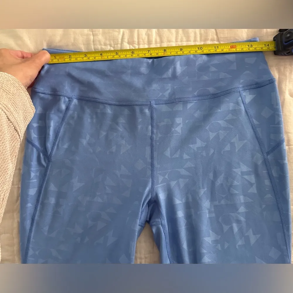 Sweaty Betty All Day 7/8 Length Leggings Blue Block Embossed Print Size M - Image 8