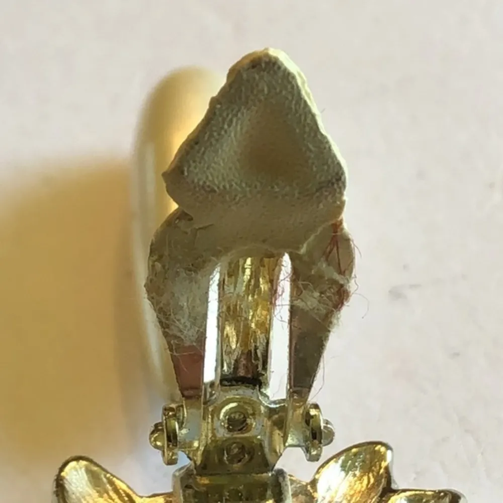 LCI Liz Claiborne Vintage Silver Tone & Faux Pearl Dangle Drop Clip On Earrings - Image 5