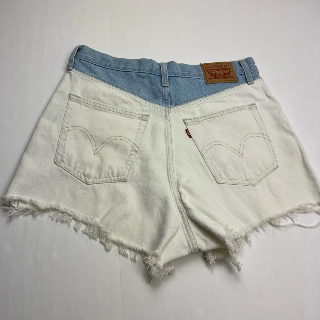 Levi's High Waisted Mom Denim Jean Cut-Off‎ Shorts Womens Size 30 Blue White NEW - Image 11
