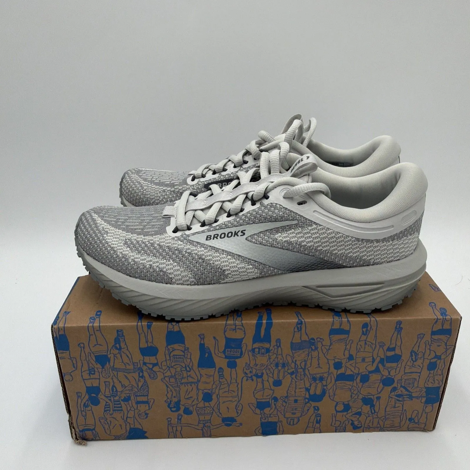 Brooks Women's Revel 7 Running Shoes Oyster Mushroom 6.5- NWB- No Lid - Image 3