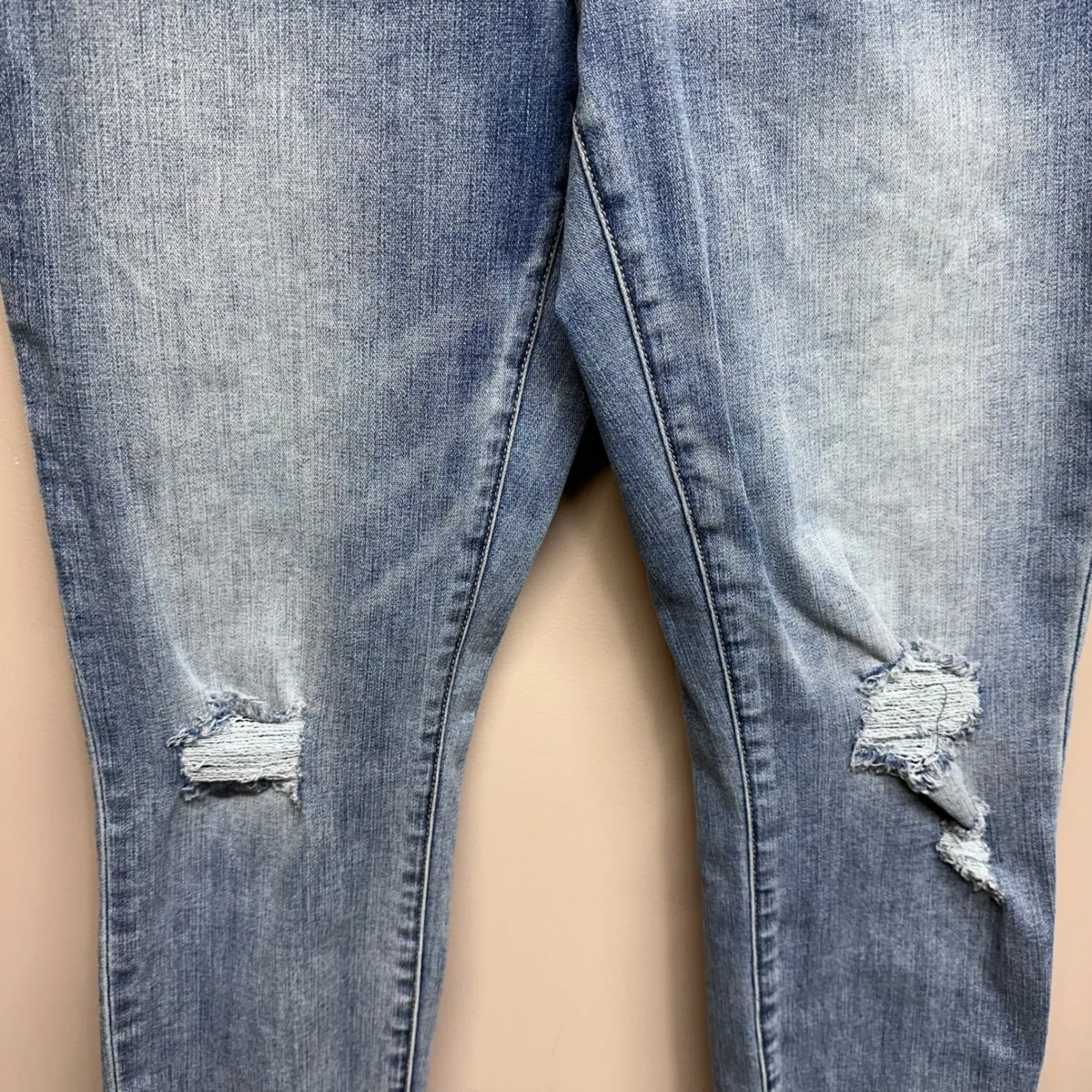 Lila Ryan Womens Jeans Size 32 Blue Distressed Skinny Crop Denim - Image 4