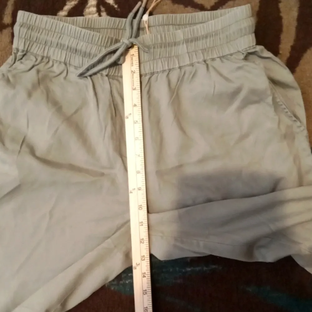 Quince Vintage Wash Tencell Wide Leg Pants Olive Office Travel Womens Medium - Image 9