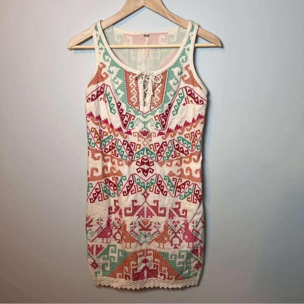 Free People Embroidered Dress Women’s size 2‎ Sleeveless Aztec Shift Mini Tribal - Image 2