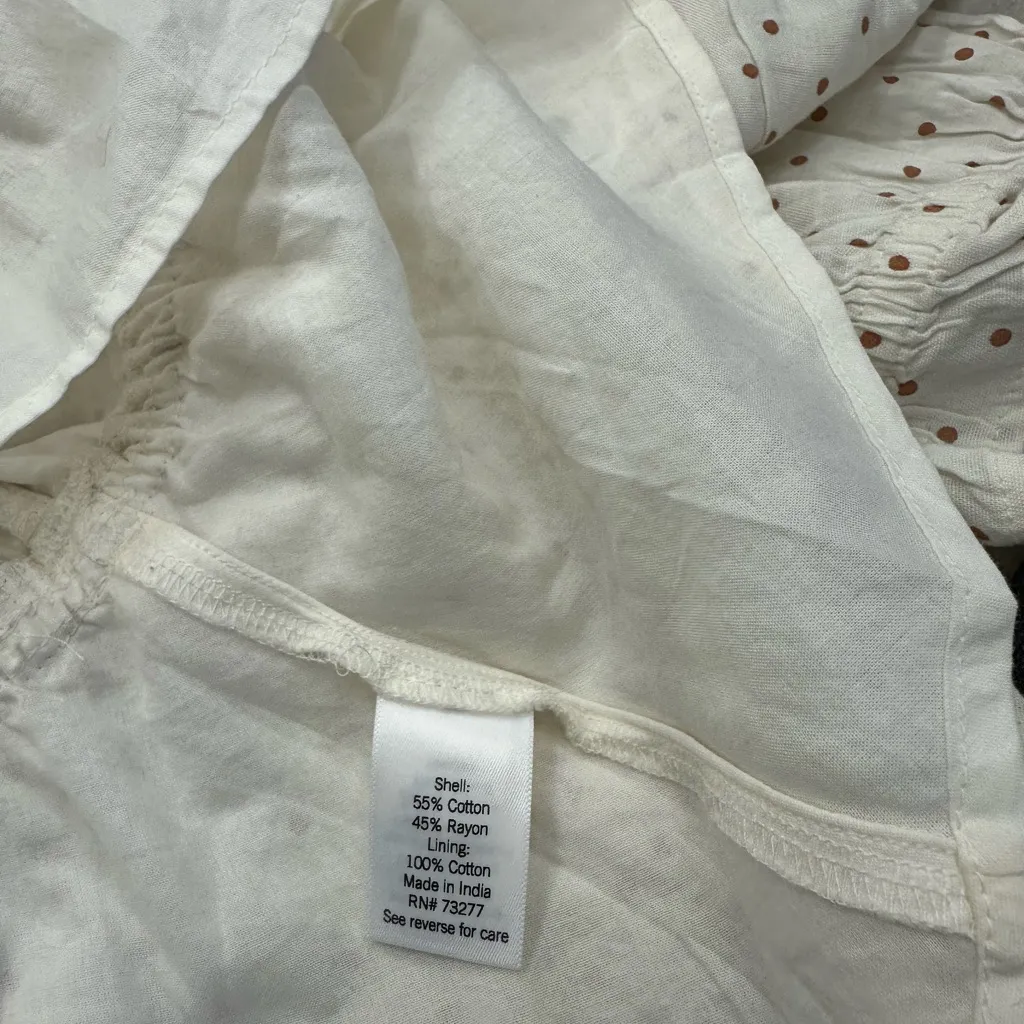 Lauren Conrad ruffle top with cinched waist short sleeve shirt size medium - Image 4