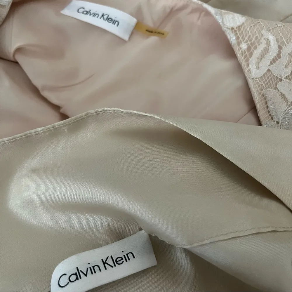 CALVIN KLEIN Gown Beige Formal Sleeveless Shrug Tie Jacket Lace Bodice Size 6 - Image 10