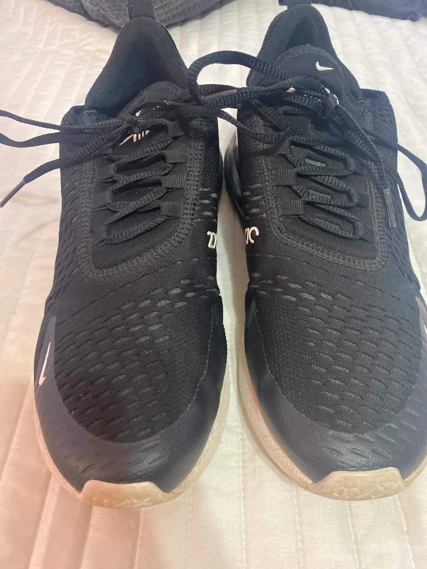 Air Max 270 Shoes 11.5 Womens - Image 3