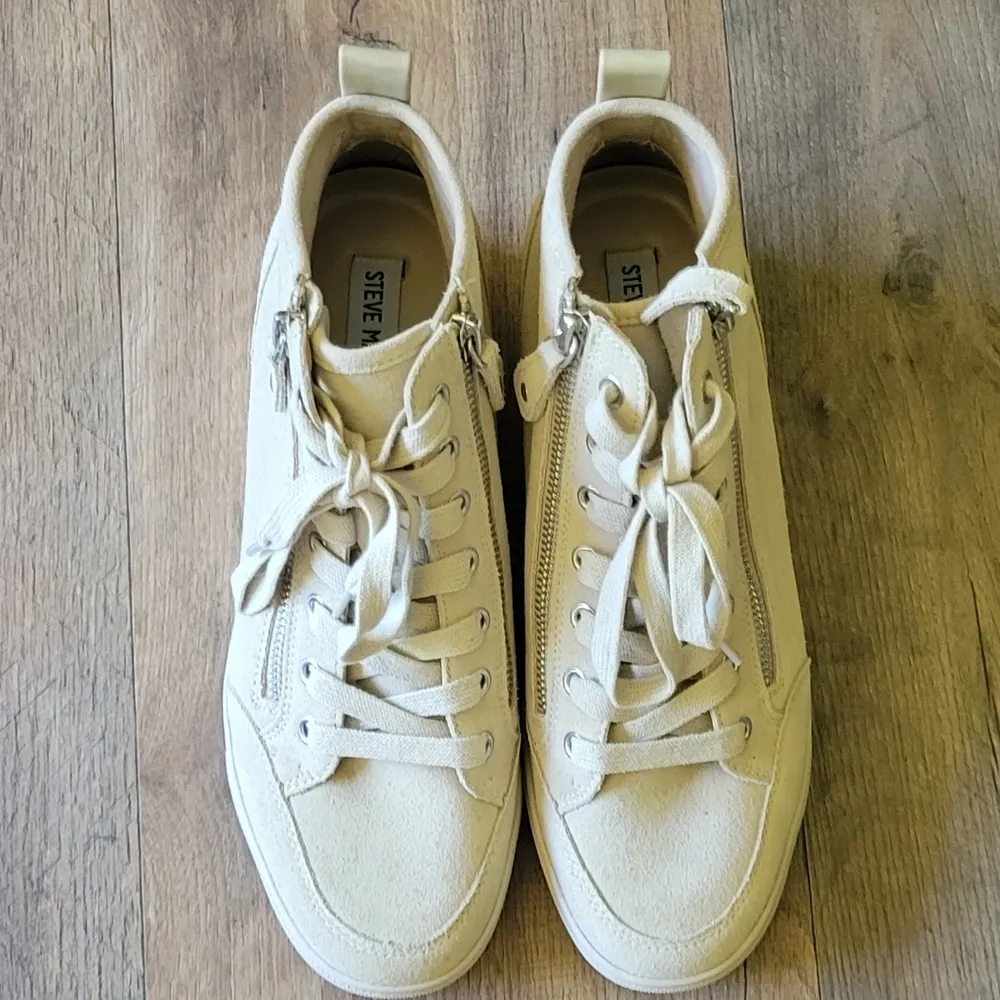 Steve Madden High Top Sneakers - Image 11