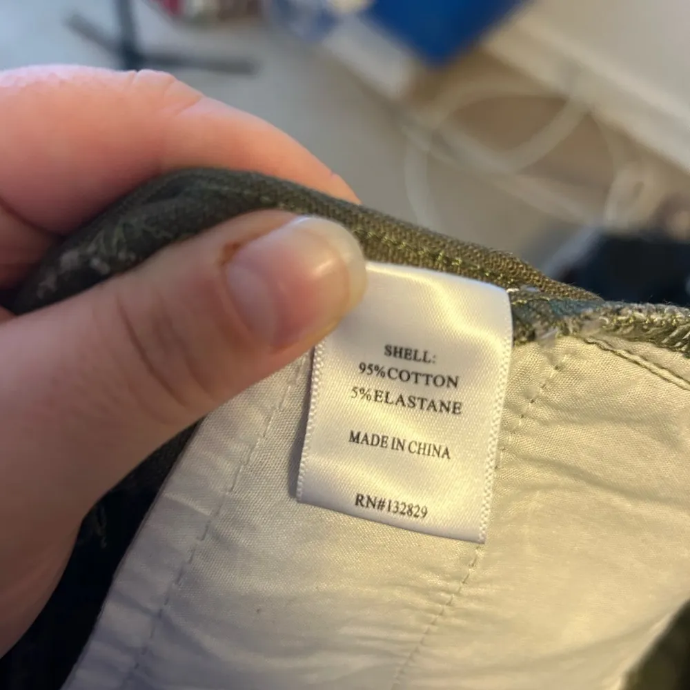 NWOT SUPERDOWN CALLEN CAMO DENIM SHORTS - Image 5